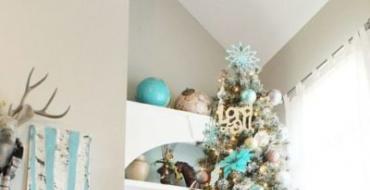 Cum să decorați un pom de Crăciun: opțiunile clasice obișnuite și alternative originale (70 de fotografii) Decorarea unui pom de Crăciun cu bile colorate