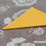 Stolni origami mahsulotlari bilan bezash g'oyalari diagrammalar bilan yoritilgan peçetelerden gullar