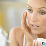 Ako aplikovať krém na tvár: masážne línie a všeobecné odporúčania Koľko krému treba naniesť na tvár