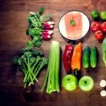 Πρωτεϊνική-λαχανική δίαιτα (κεφίρ, στήθος, τυρί cottage, αυγά)