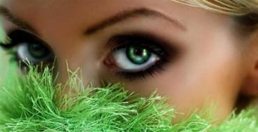 Culoarea părului pentru ochi verzi: cum să alegi Ce culoare de păr să evidențiezi ochii verzi